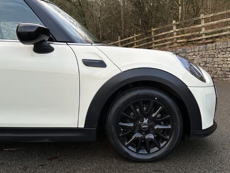 2022 (22) MINI HATCHBACK 1.5 Cooper Classic 3dr 5305984