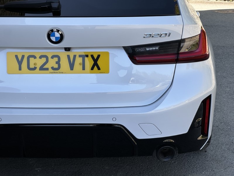 2023 (23) BMW 3 SERIES 320i M Sport 5dr Touring  5334399