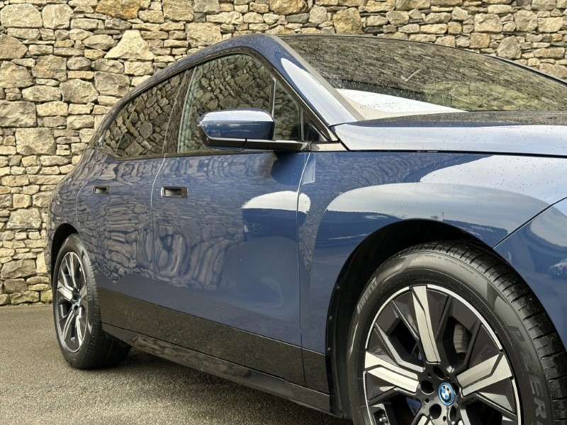2022 (72) BMW iX xDrive40 M Sport Edition 5360218