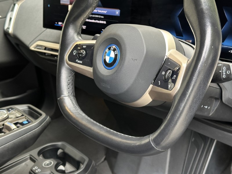 2022 (72) BMW iX xDrive40 M Sport Edition 5360163