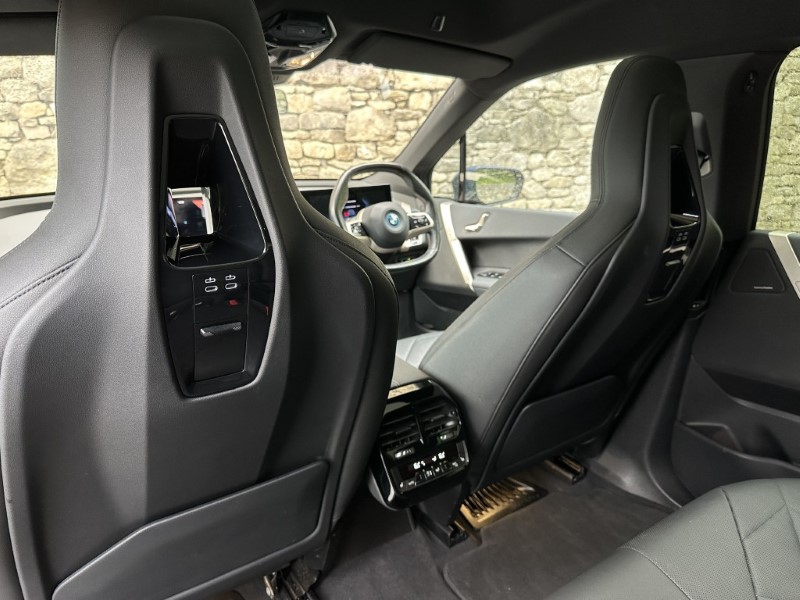 2022 (72) BMW iX xDrive40 M Sport Edition 5360191