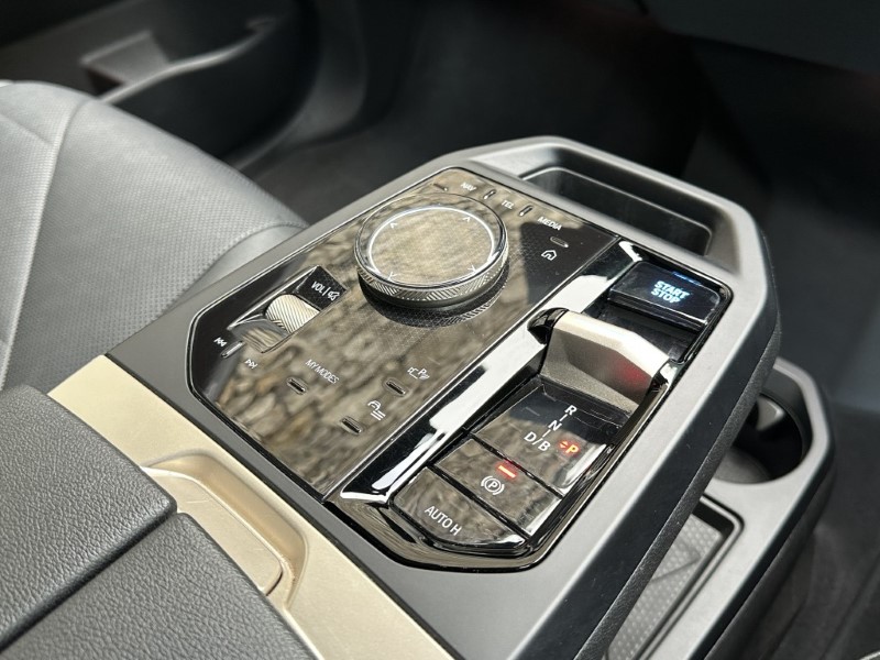 2022 (72) BMW iX xDrive40 M Sport Edition 5360168