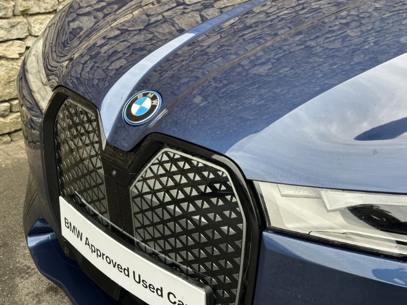 2022 (72) BMW iX xDrive40 M Sport Edition 5360204