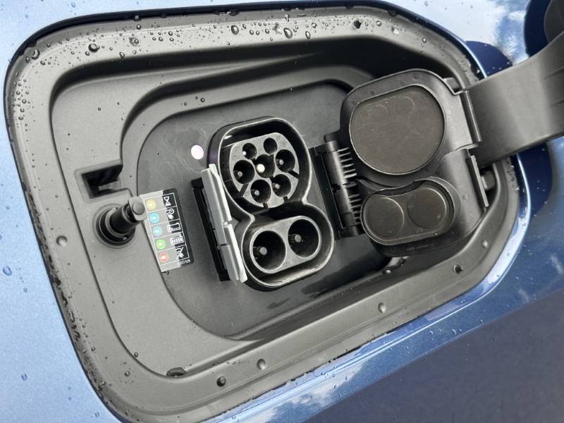 2022 (72) BMW iX xDrive40 M Sport Edition 5360221