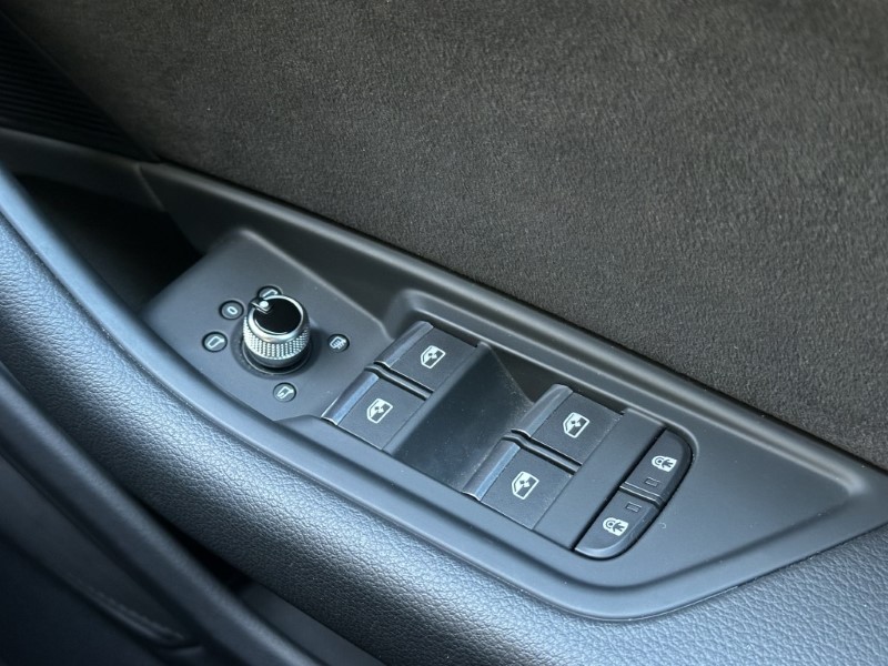 2024 (24) AUDI A4 40 TFSI 204 Black Edition 5dr S Tronic 5352043