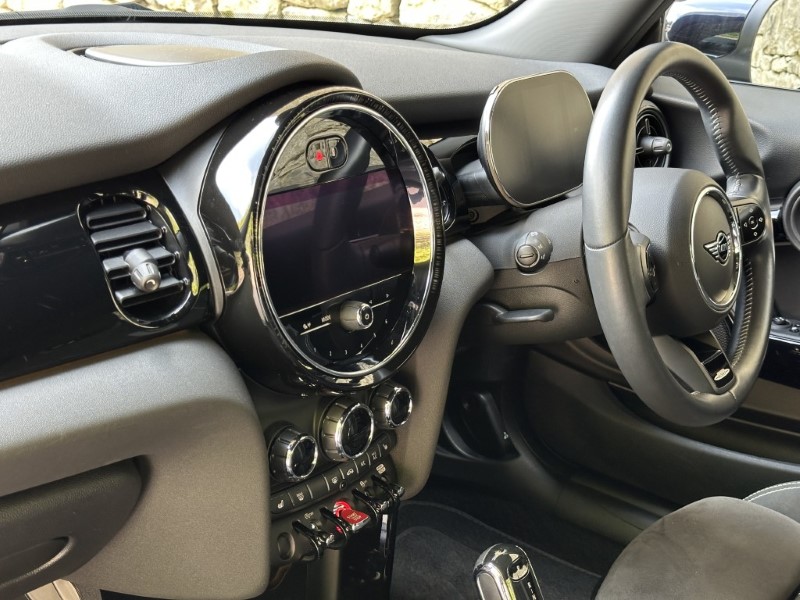 2022 (72) MINI HATCHBACK 1.5 Cooper Sport 3dr Auto 5357465