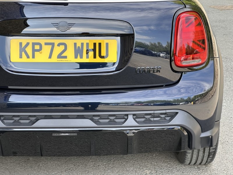 2022 (72) MINI HATCHBACK 1.5 Cooper Sport 3dr Auto 5357442