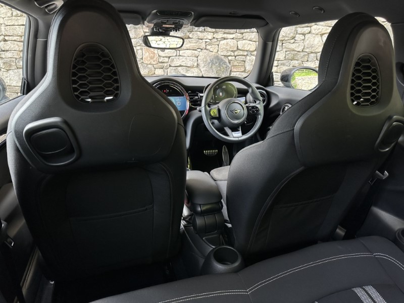 2022 (72) MINI HATCHBACK 1.5 Cooper Sport 3dr Auto 5357484