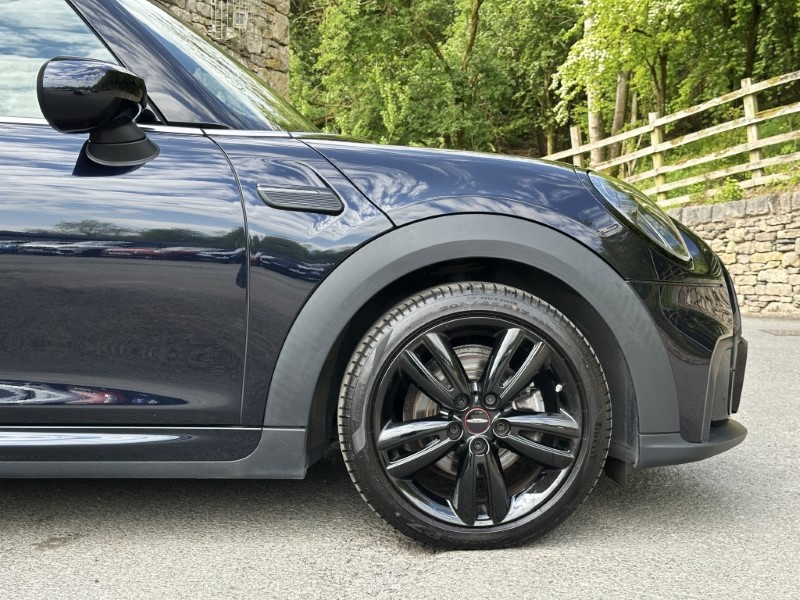 2022 (72) MINI HATCHBACK 1.5 Cooper Sport 3dr Auto 5357501