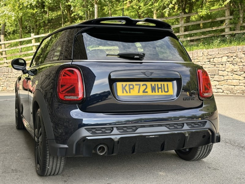 2022 (72) MINI HATCHBACK 1.5 Cooper Sport 3dr Auto 5357440