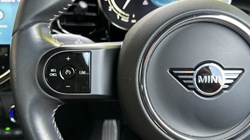 2022 (72) MINI HATCHBACK 1.5 Cooper Sport 3dr Auto 5357459