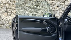 2022 (72) MINI HATCHBACK 1.5 Cooper Sport 3dr Auto 5357483