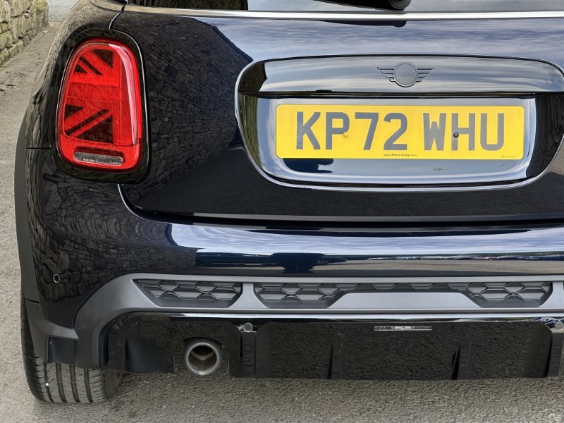 2022 (72) MINI HATCHBACK 1.5 Cooper Sport 3dr Auto 5357441