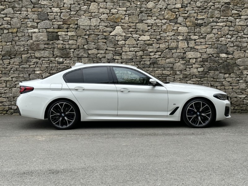 2023 (23) BMW 5 SERIES 520d MHT M Sport 4dr Saloon 5358779