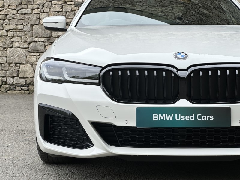 2023 (23) BMW 5 SERIES 520d MHT M Sport 4dr Saloon 5358841