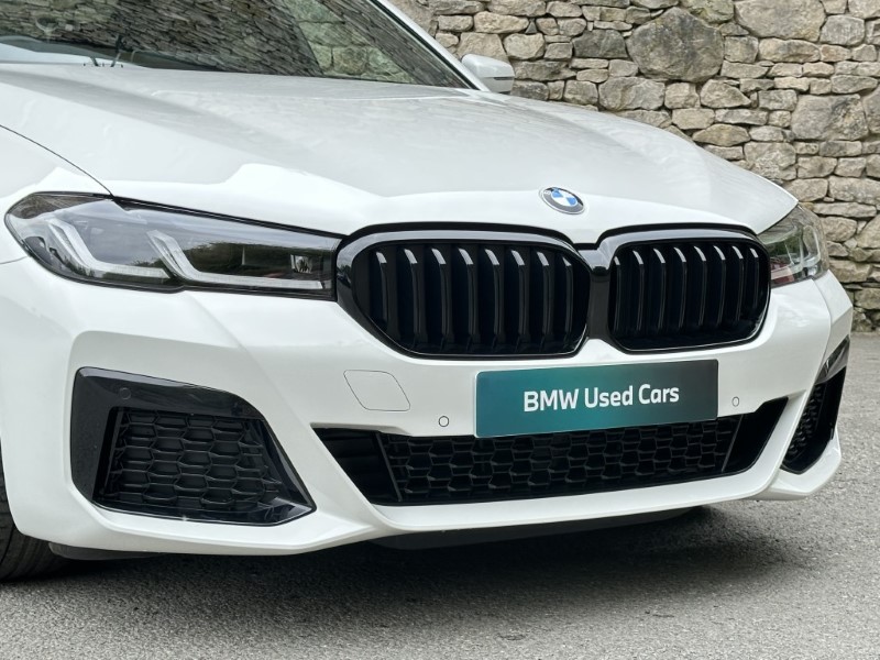 2023 (23) BMW 5 SERIES 520d MHT M Sport 4dr Saloon 5358840