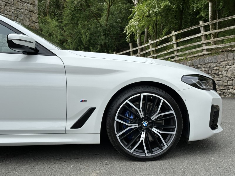 2023 (23) BMW 5 SERIES 520d MHT M Sport 4dr Saloon 5358844