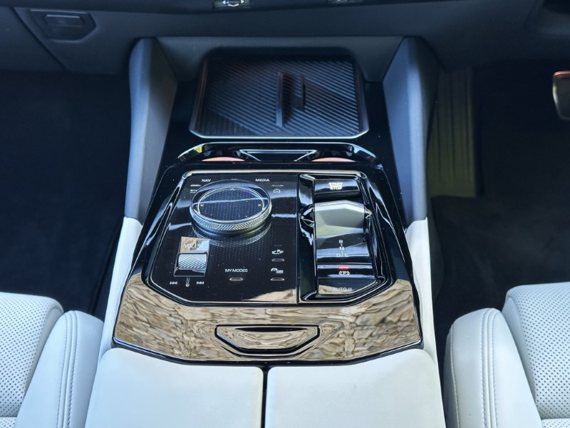 2025 (75) BMW 5 SERIES 520i M Sport Pro Saloon 5331551