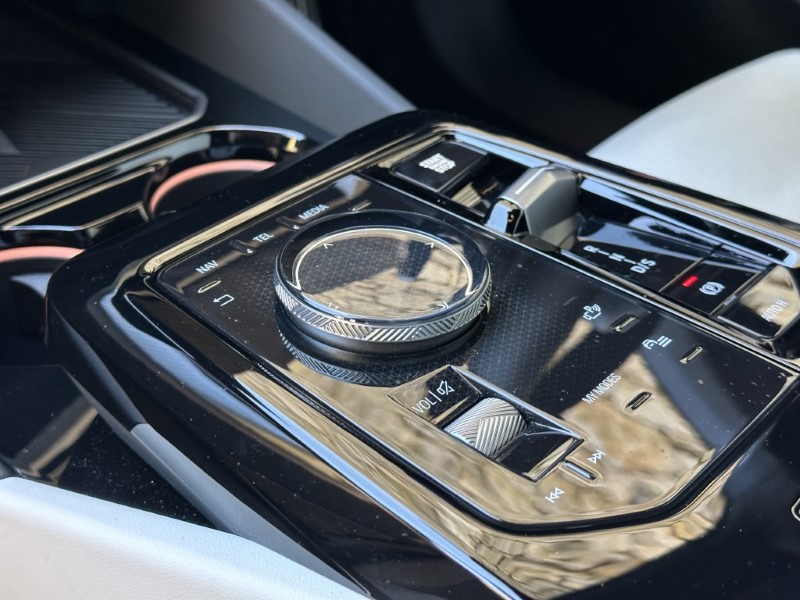 2025 (75) BMW 5 SERIES 520i M Sport Pro Saloon 5331535