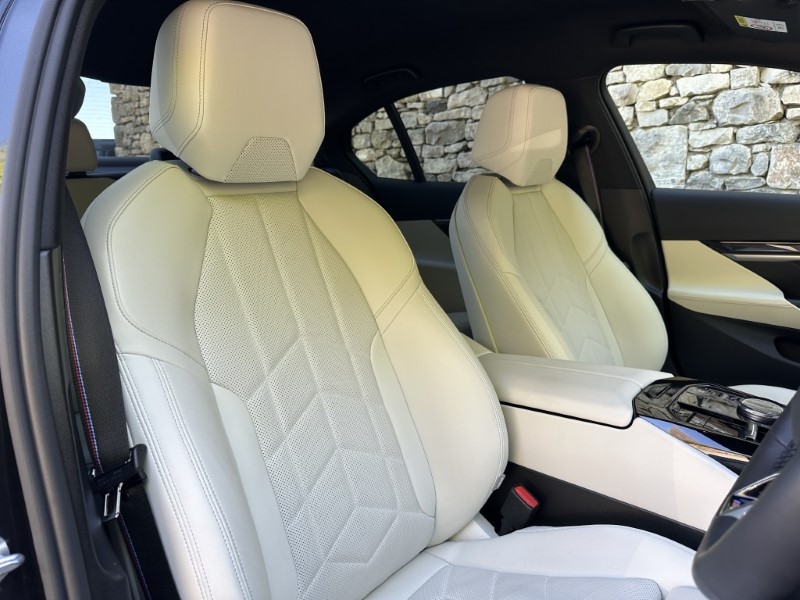 2025 (75) BMW 5 SERIES 520i M Sport Pro Saloon 5331510