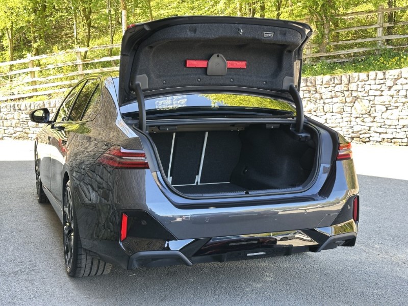 2025 (75) BMW 5 SERIES 520i M Sport Pro Saloon 5331506