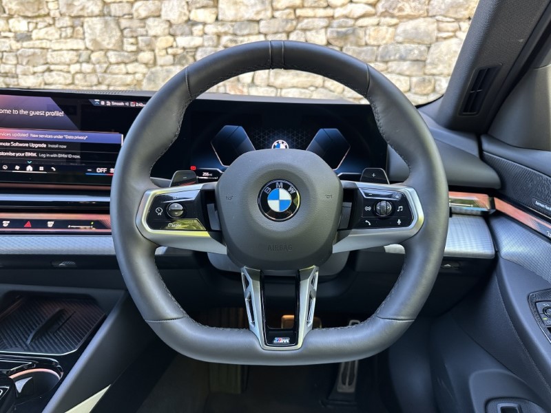 2025 (75) BMW 5 SERIES 520i M Sport Pro Saloon 5331549