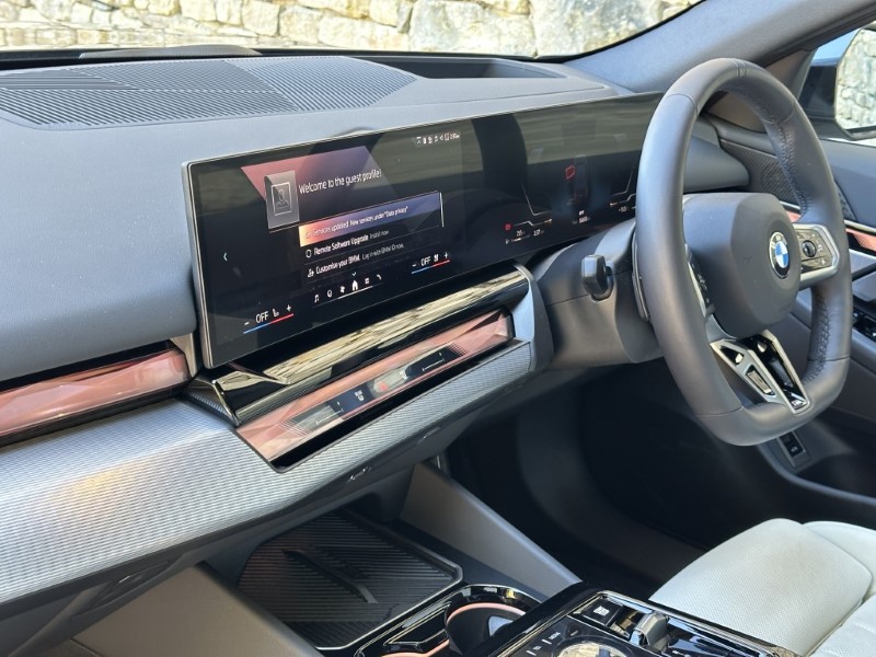 2025 (75) BMW 5 SERIES 520i M Sport Pro Saloon 5331530