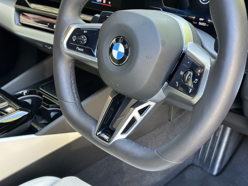 2025 (75) BMW 5 SERIES 520i M Sport Pro Saloon 5331508