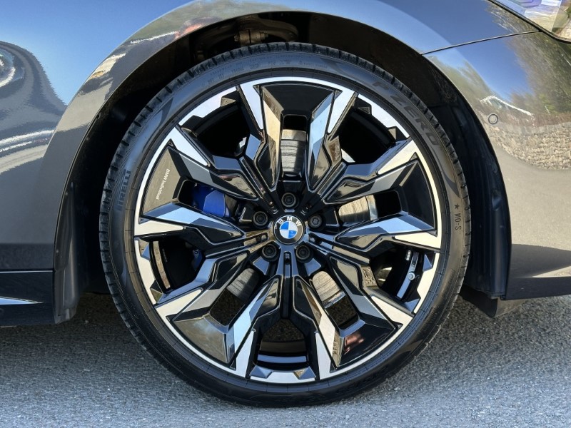 2025 (75) BMW 5 SERIES 520i M Sport Pro Saloon 5331567