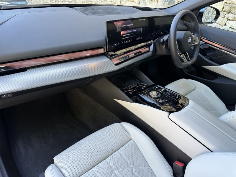 2025 (75) BMW 5 SERIES 520i M Sport Pro Saloon 5331529