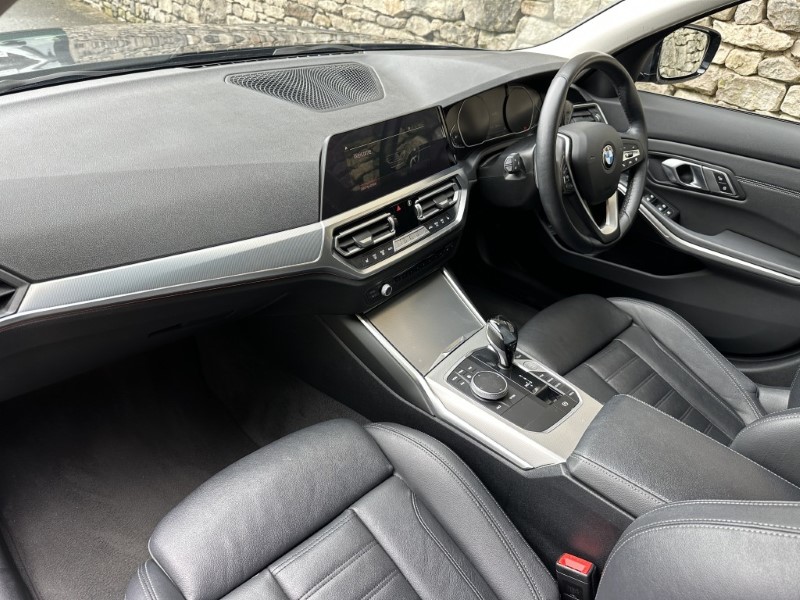 2021 (21) BMW 3 SERIES 320i Sport 5dr Touring  5434162
