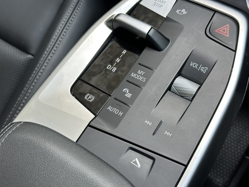 2024 (24) BMW iX1 eDrive20 xLine 5dr 5424080