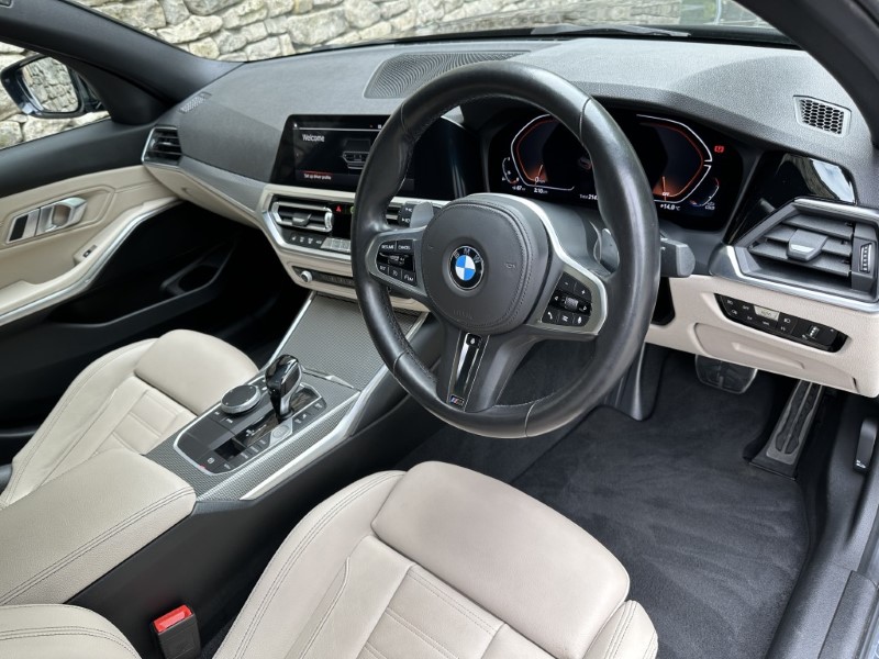 2021 (21) BMW 3 SERIES 320i xDrive M Sport 4dr Saloon 5376573