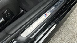 2021 (21) BMW 3 SERIES 320i xDrive M Sport 4dr Saloon 5376577