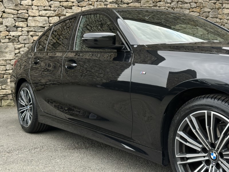 2021 (21) BMW 3 SERIES 320i xDrive M Sport 4dr Saloon 5376634