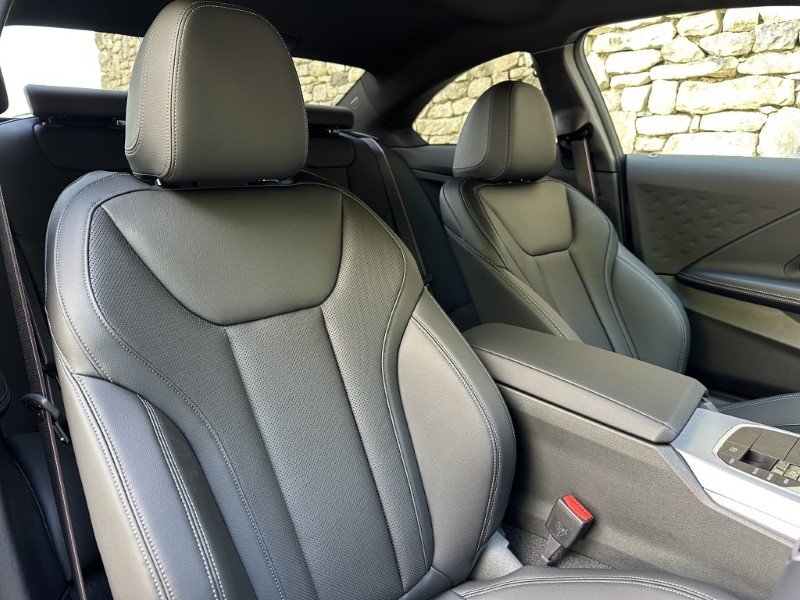2026 (26) BMW 2 SERIES 220i M Sport 2dr Coupe 5354250