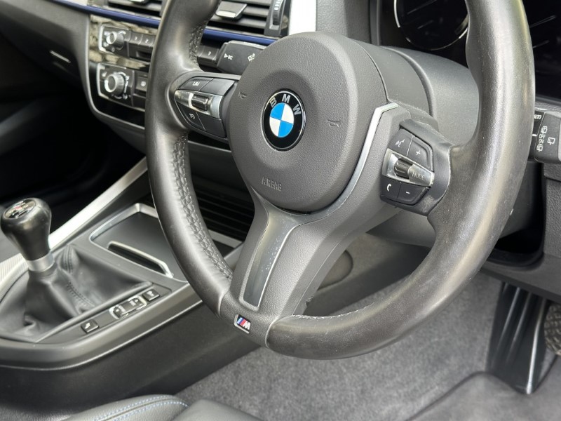 2019 (19) BMW 1 SERIES 118d M Sport Shadow Edition 5dr 5394356