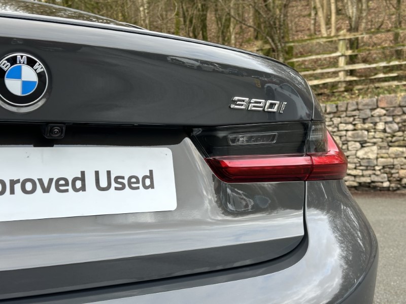 2026 (26) BMW 3 SERIES 320i M Sport 4dr Saloon 5366975
