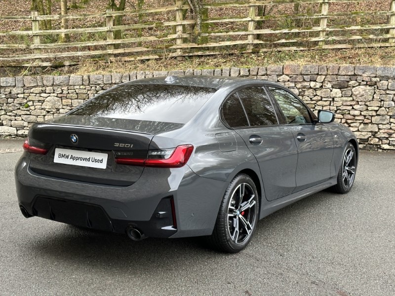 2026 (26) BMW 3 SERIES 320i M Sport 4dr Saloon 5366966