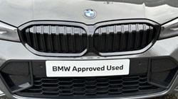 2026 (26) BMW 3 SERIES 320i M Sport 4dr Saloon 5366965