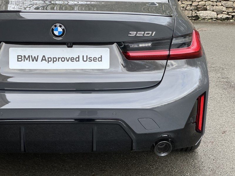 2026 (26) BMW 3 SERIES 320i M Sport 4dr Saloon 5366974