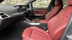 2026 (26) BMW 3 SERIES 320i M Sport 4dr Saloon 5366932