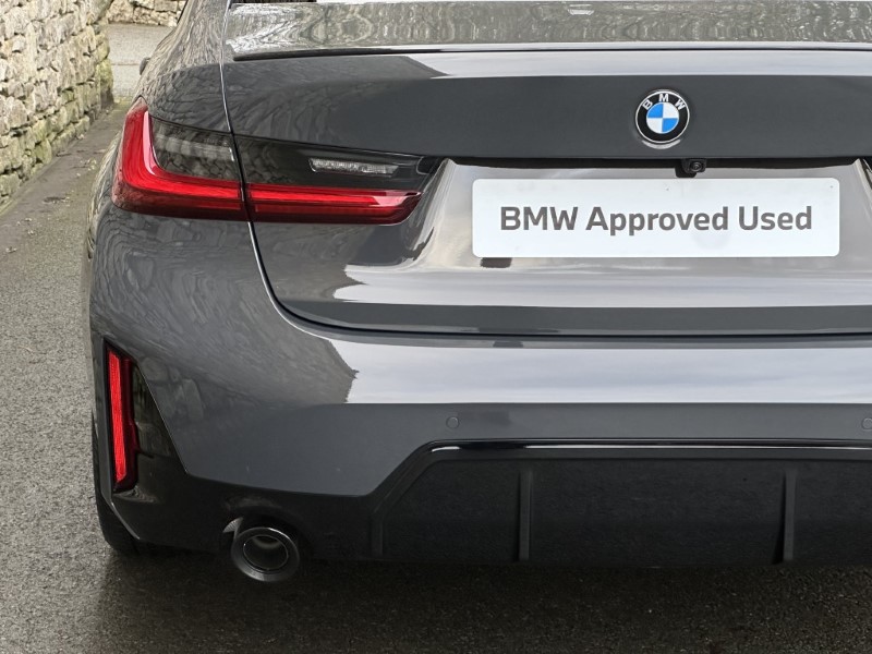 2026 (26) BMW 3 SERIES 320i M Sport 4dr Saloon 5366973
