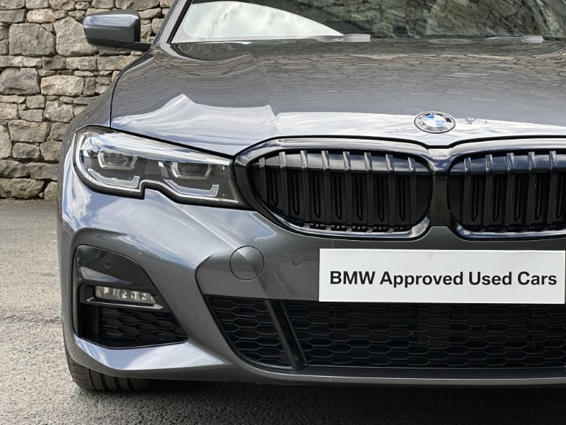 2019 (69) BMW 3 SERIES 330i M Sport 5dr Touring  5412917