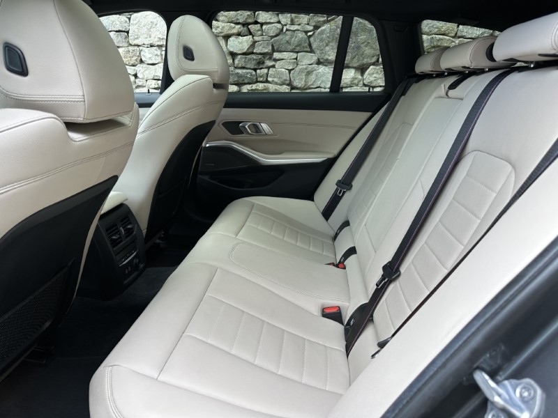 2019 (69) BMW 3 SERIES 330i M Sport 5dr Touring  5412879