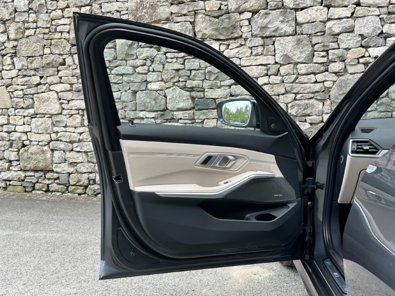 2019 (69) BMW 3 SERIES 330i M Sport 5dr Touring  5412898