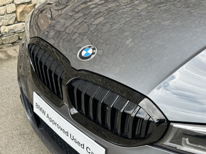 2019 (69) BMW 3 SERIES 330i M Sport 5dr Touring  5412878