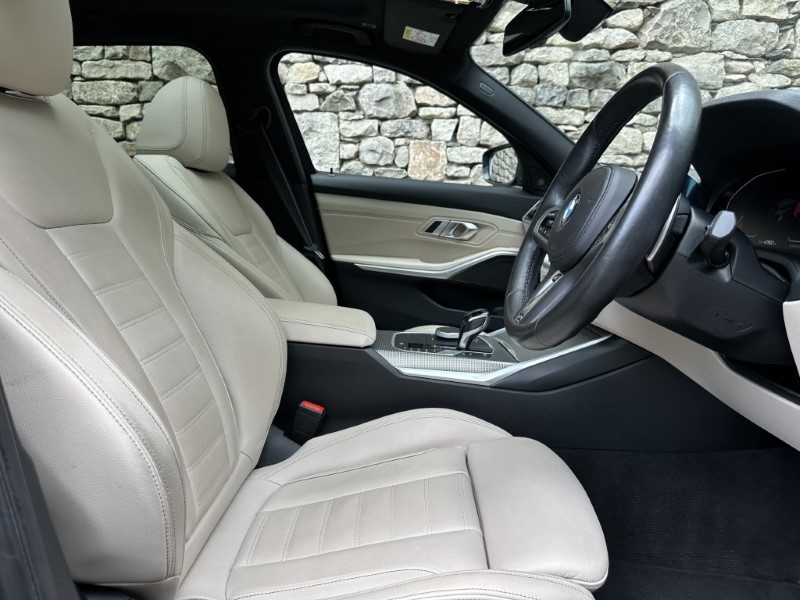 2019 (69) BMW 3 SERIES 330i M Sport 5dr Touring  5412858