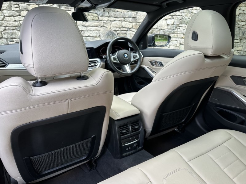 2019 (69) BMW 3 SERIES 330i M Sport 5dr Touring  5412903