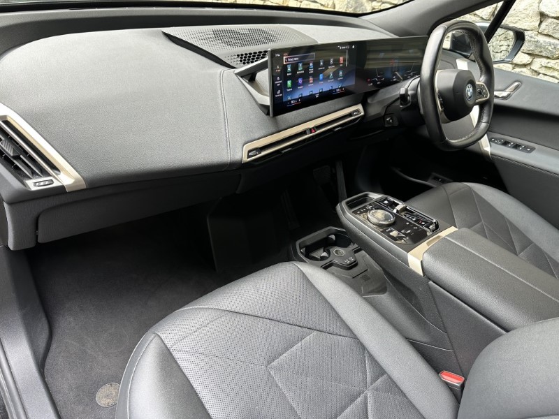 2022 (72) BMW iX xDrive40 M Sport Edition  5428242